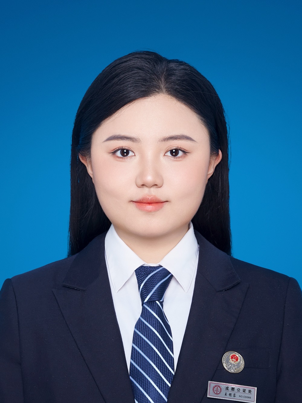 3 王镱蓉，硕士研究生，公证员。联系电话：86263758